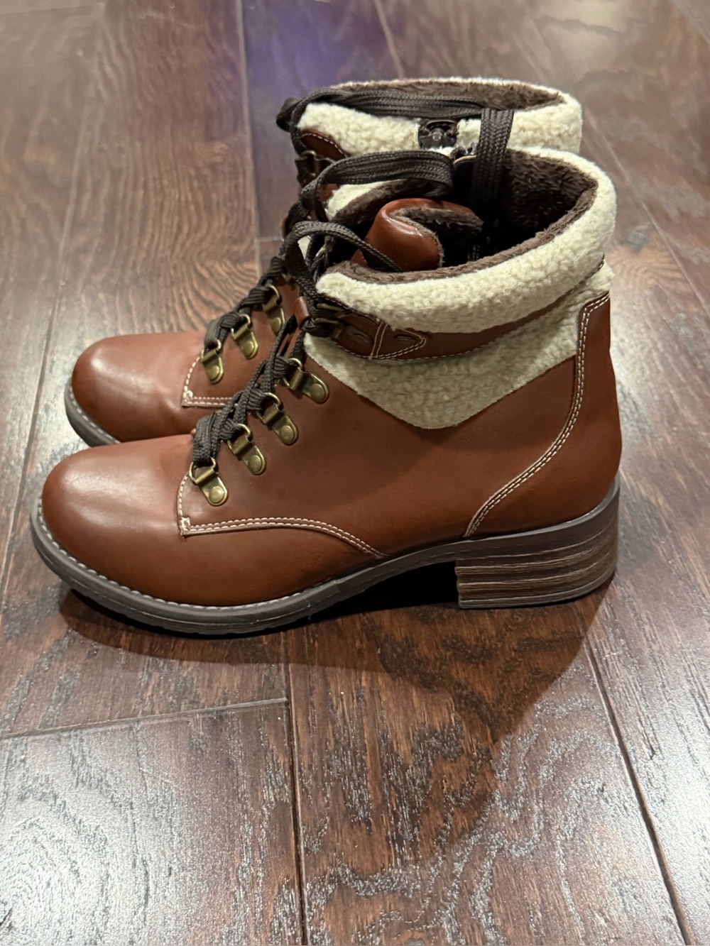 Eastland Women Frankie Brown Heeled Combat Boot Size 7.5 m